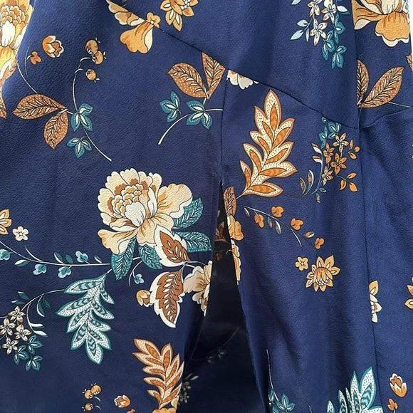 Floral Navy Blue Midi Dress - Picture 5 of 8